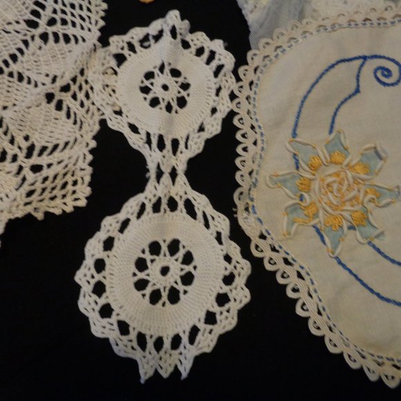 JUNK DRAWER VINTAGE DOILYS RUNNER PART OF LACE VEST LOT 5 ITEMS - Picture 8 of 10